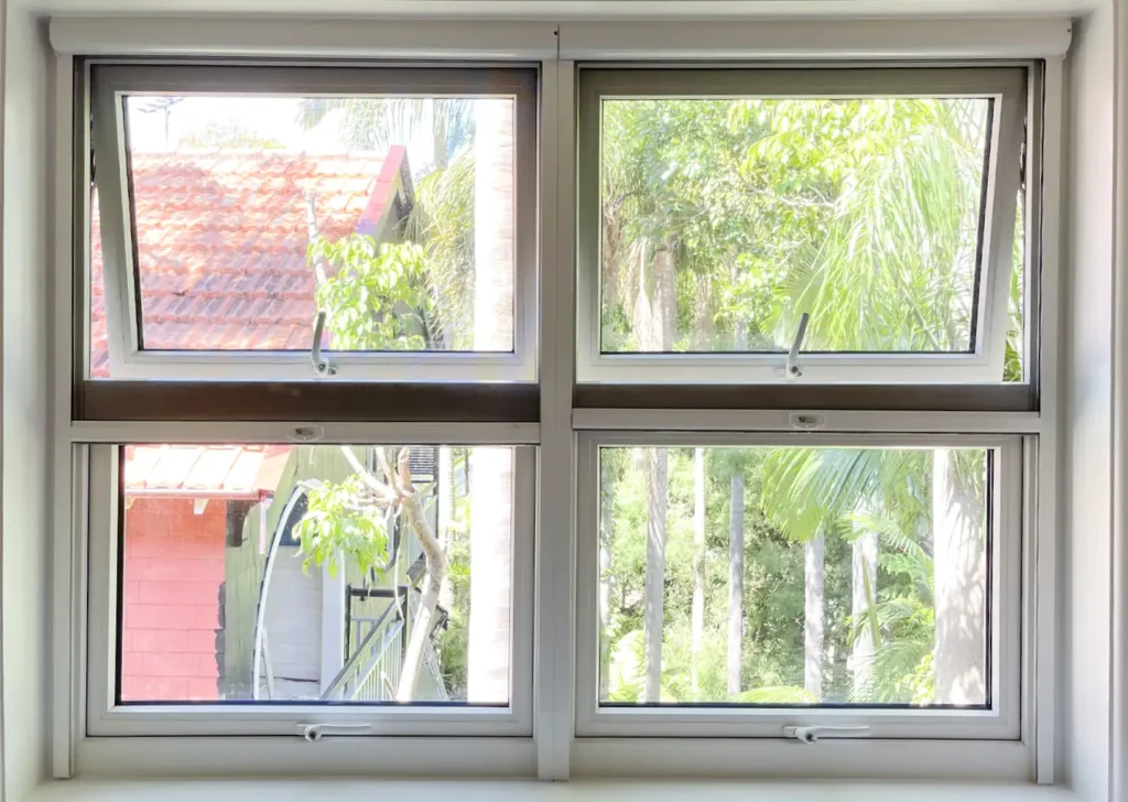 retractable flyscreens