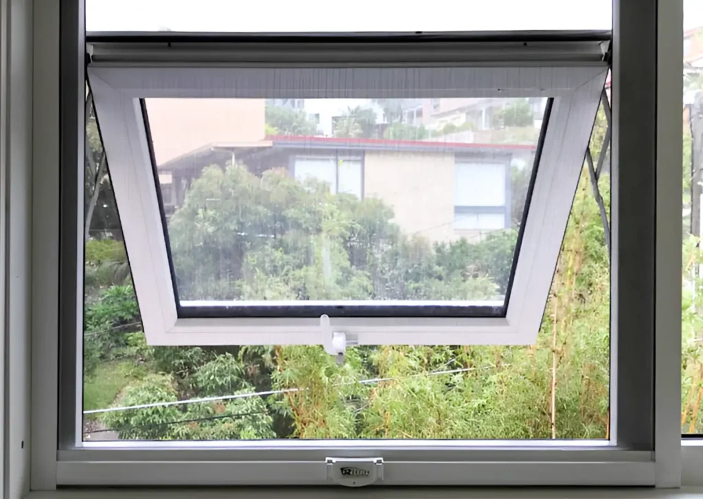 retractable flyscreens